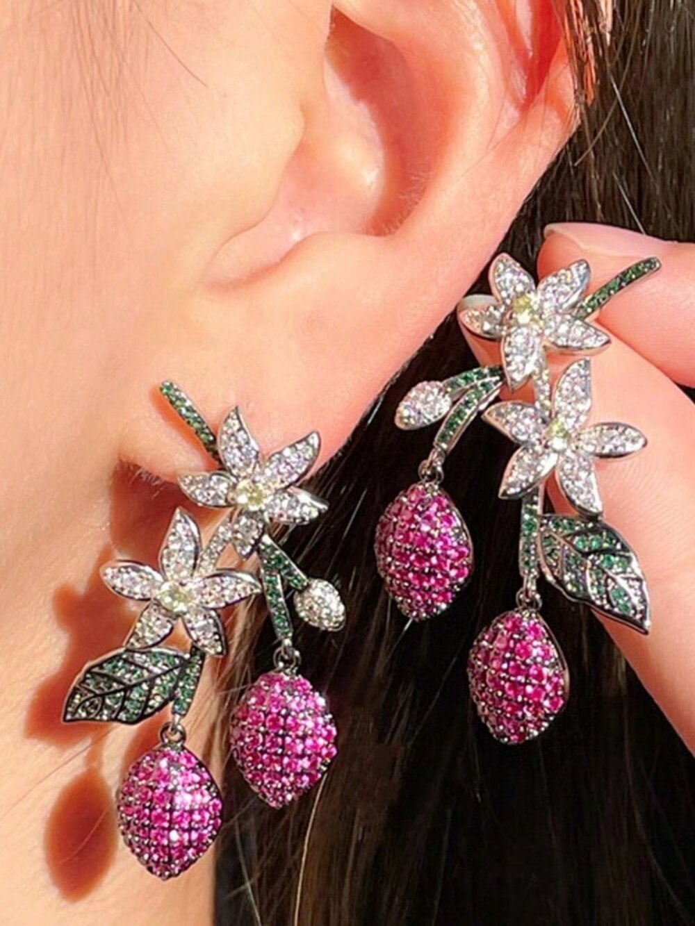 Elegant Women's Sparkling Dangling Drop Flower Leaf Luxury Earrings